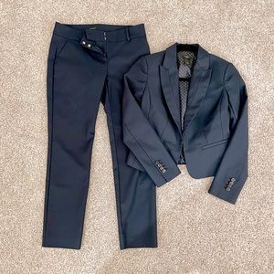 Like New Ann Taylor Women’s Pant Suit, 2P